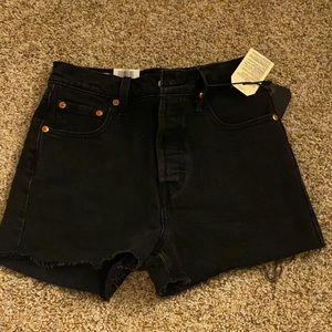 Brand new Levi’s Ribcage Shorts Black